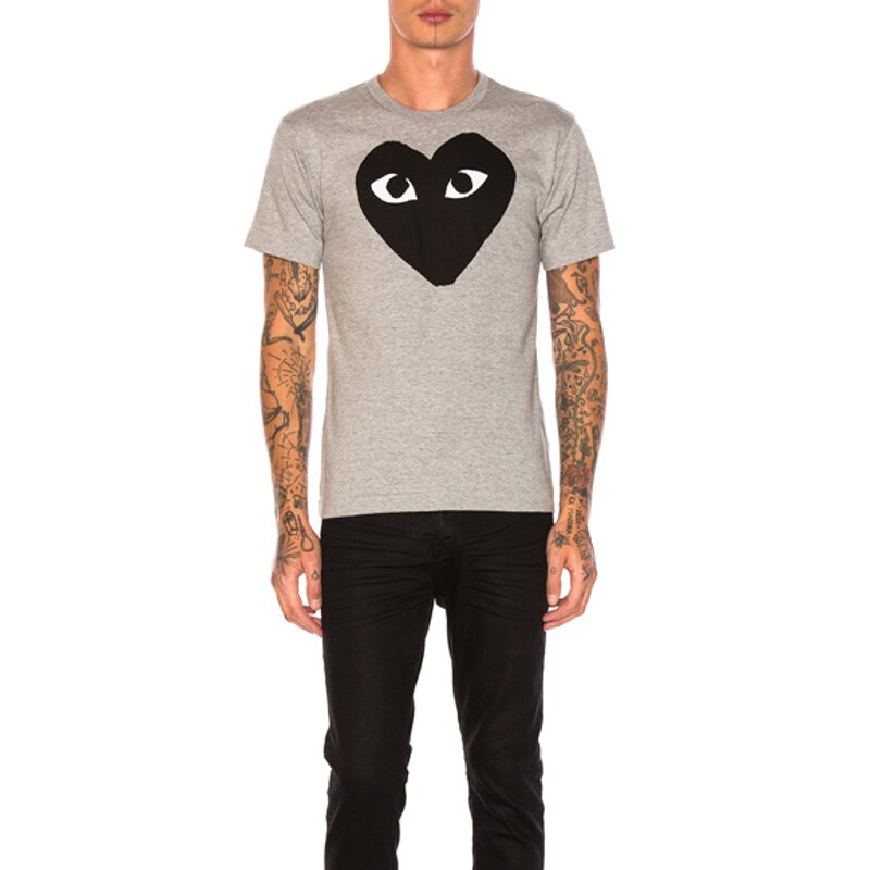 COMME des GARCONS PLAY CDG 川久保玲 纹章棉 T 恤REVOLVE小众