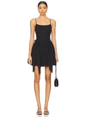 Damson Madder 黑色REVOLVE