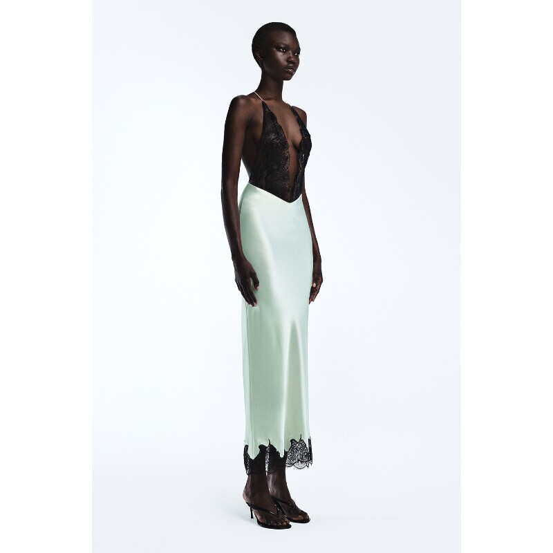 REVOLVE LOS ANGELES白色连衣裙缎面优雅早秋新品长裙REVOLVE