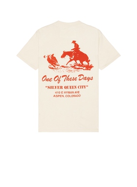 ONE OF THESE DAYS SILVER QUEEN T恤 奶油色REVOLVE