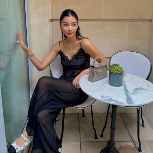 REVOLVE法式 睫毛蕾丝花边吊带Helsa风黑色性感收腰上衣新款