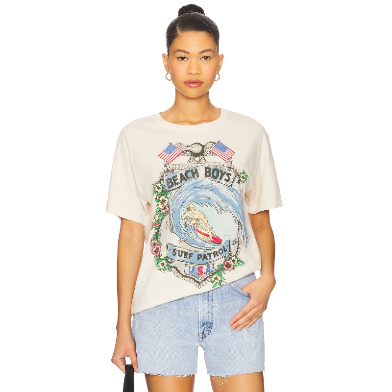 DAYDREAMER BEACH BOYS SURF PATROL BOYFRIEND T恤 奶油色 y2k辣