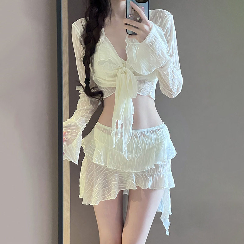 高级感泳衣女比基尼2026新款显瘦保守遮肚四件套性感分体度假温泉