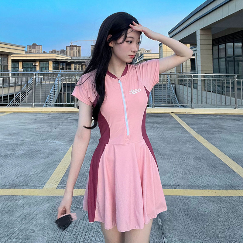 大码泳衣学生显瘦遮肚女款遮肉保守连体游泳衣微胖女孩网红风胖mm