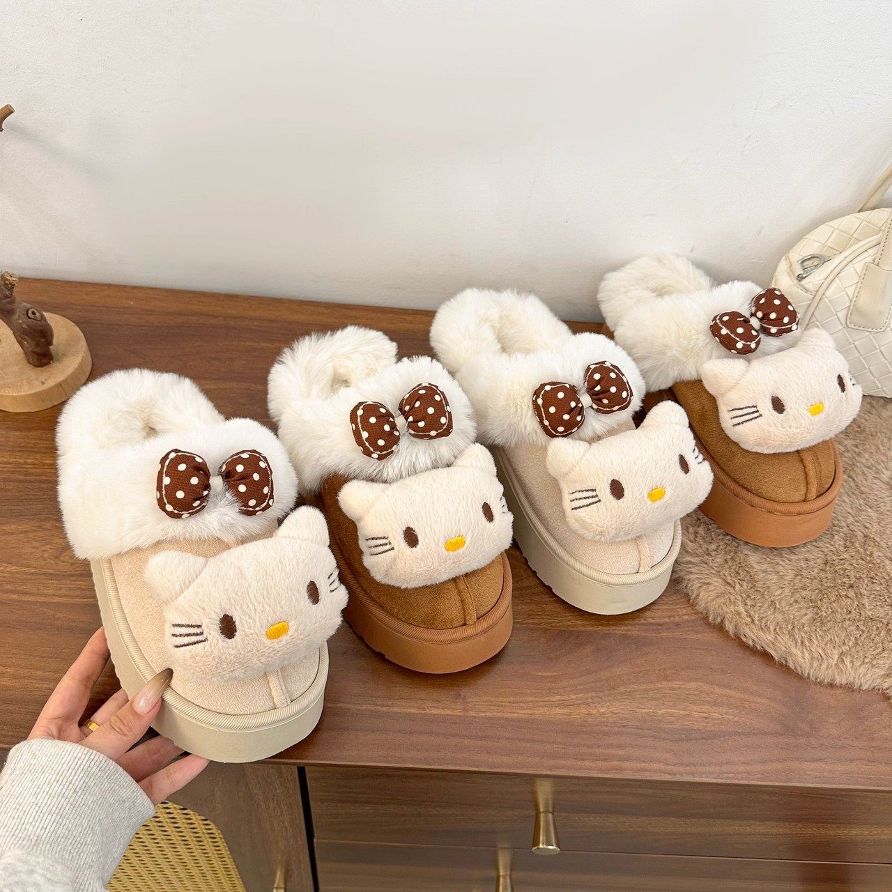 加绒厚底棉拖鞋女2026新款冬季居家外穿保暖包跟可爱毛绒棉鞋女士