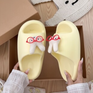 踩屎感拖鞋女夏季2026新款卡通可爱室内居家防滑厚底凉拖鞋可外穿