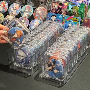 吧唧收纳盒透明亚克力周边徽章收纳防尘密封方形保护盒谷子展示架