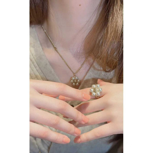 Gucci女式小蜜蜂珍珠戒指正品