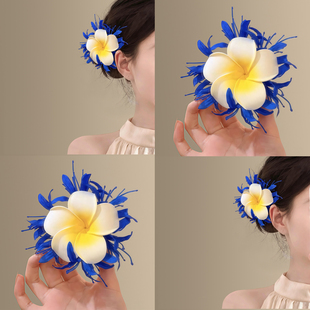 一眼心动！早春氛围感蓝色鸡蛋花发夹女！新款海边配饰拍照头巾遮