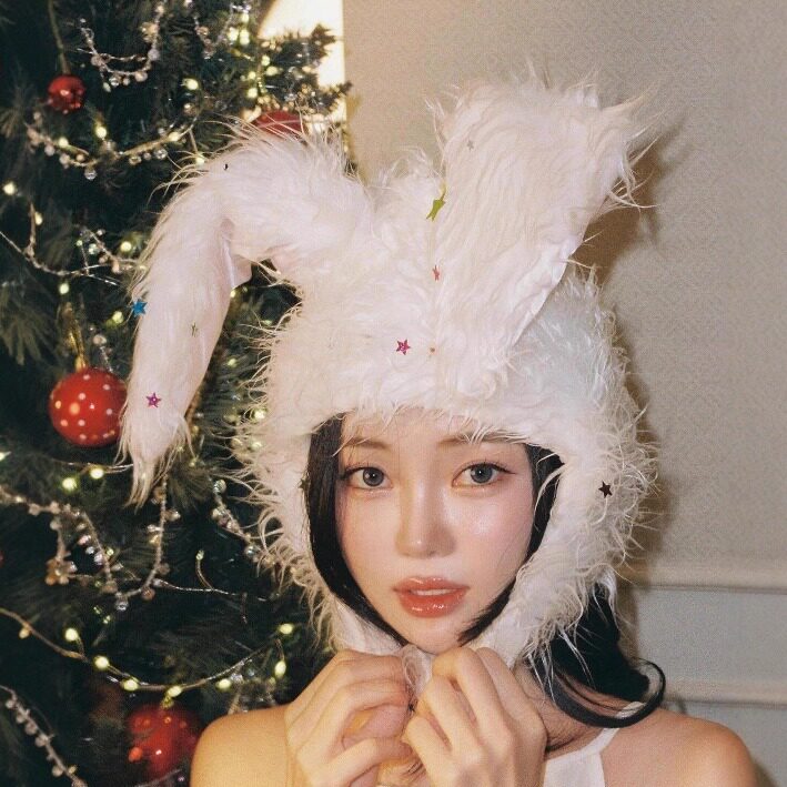可爱白色毛绒兔耳朵圣诞头套女2025新款派对装扮头饰甜酷拍照发饰