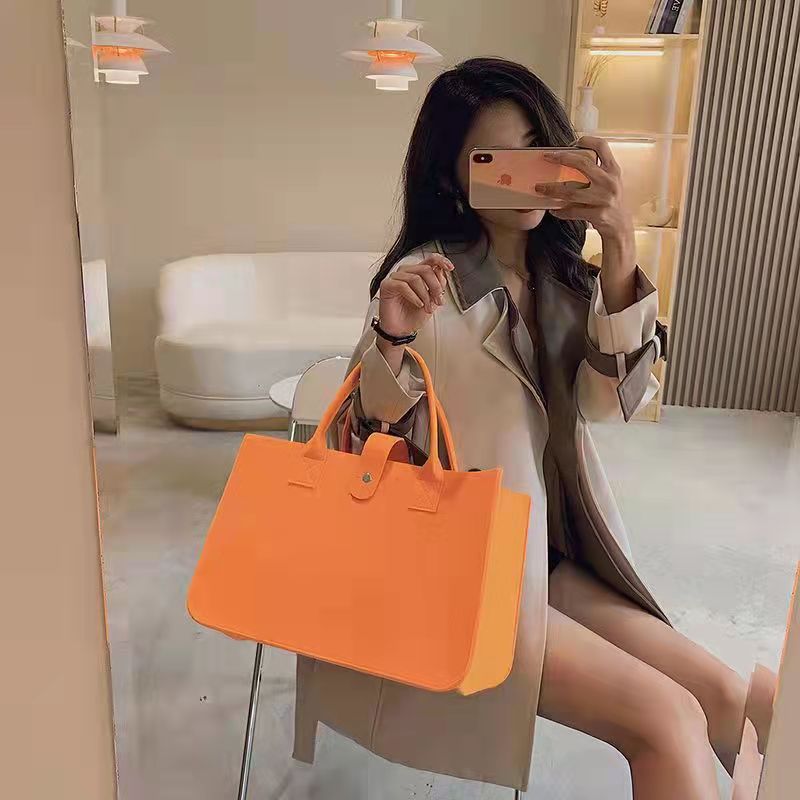 新款毛毡公文包加厚女士敞口毛毡包时尚手提毛毡电脑包纯色休闲高性价比高么？