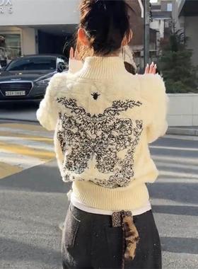 欧货重工刺绣软糯毛衣外套女2025新款小香风时髦高领拉链针织开衫