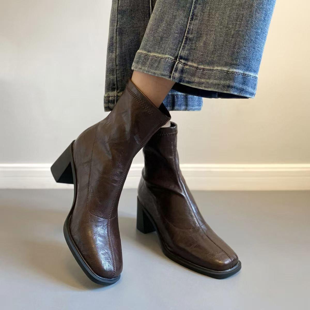 法式软皮粗跟短靴女2025冬新加款绒古方头高弹力秋瘦瘦复马跟丁靴