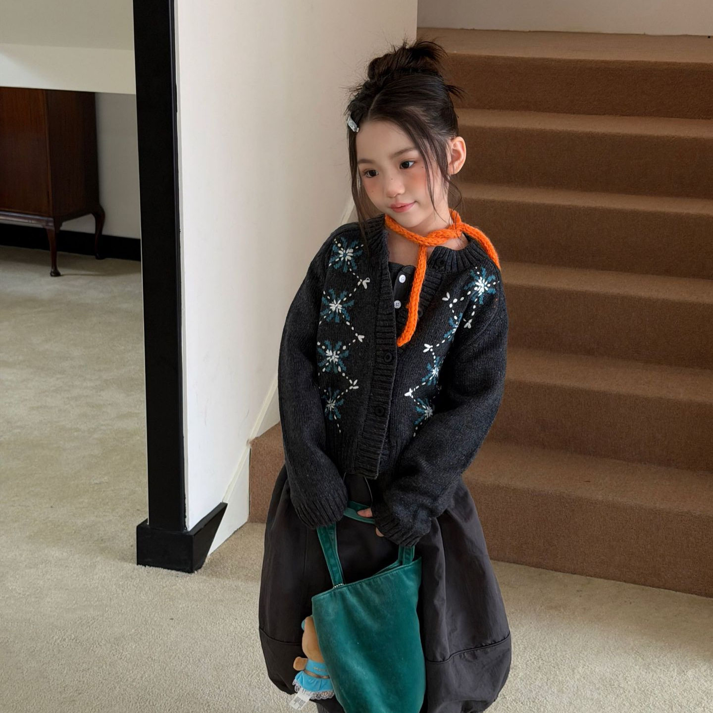 女童毛衣2026秋季新款毛衣针织衫儿童毛线衣开衫V领提花外套上衣
