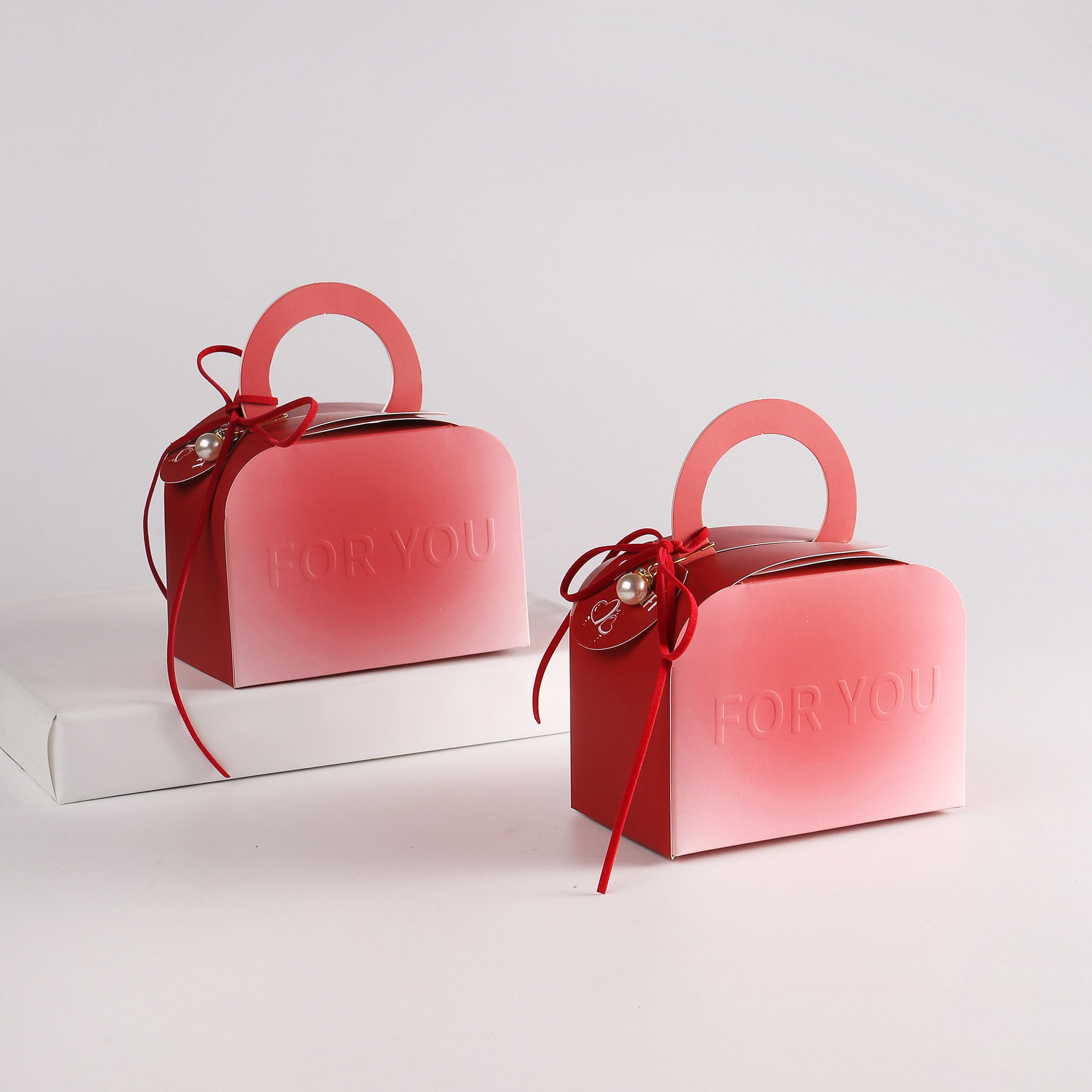 玫红色喜糖盒浮雕糖盒手提结婚喜糖袋子简单伴手礼玫粉色糖果盒子