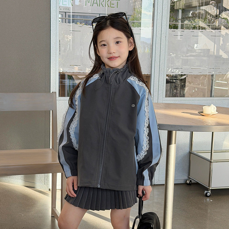 韩系甜酷风女童冲锋外套秋季新款儿童立领拉链撞色蕾丝拼接外套