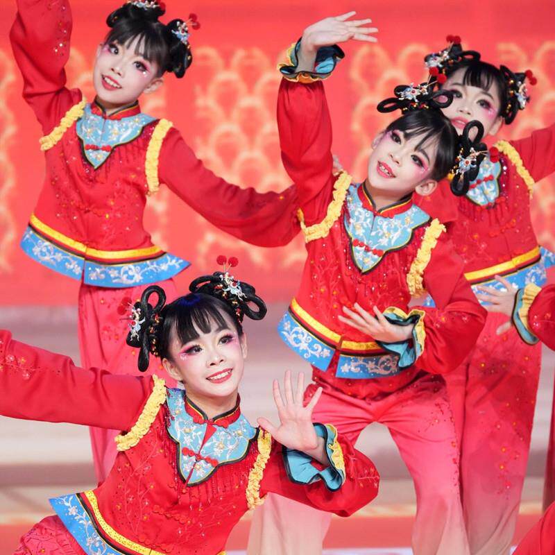 元旦表演服喜庆中国风红色儿童群舞小孩演出服新春泥娃闹春韵同款
