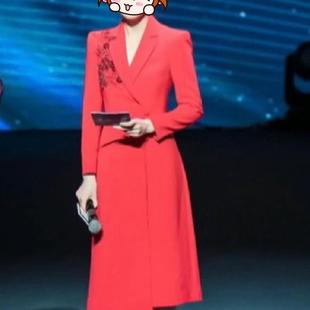 高端红色职业西装套装裙播音演讲服装气质新闻主持人正装礼服女