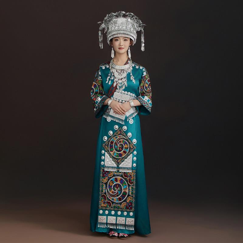 新款苗族盛装女款式56个少数民族服饰成人贵州传统苗族旅拍演出服