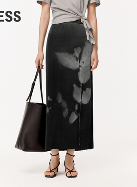 【精工系列】LESS夏季气质设计感压褶印花中长款半身裙2O5D11450