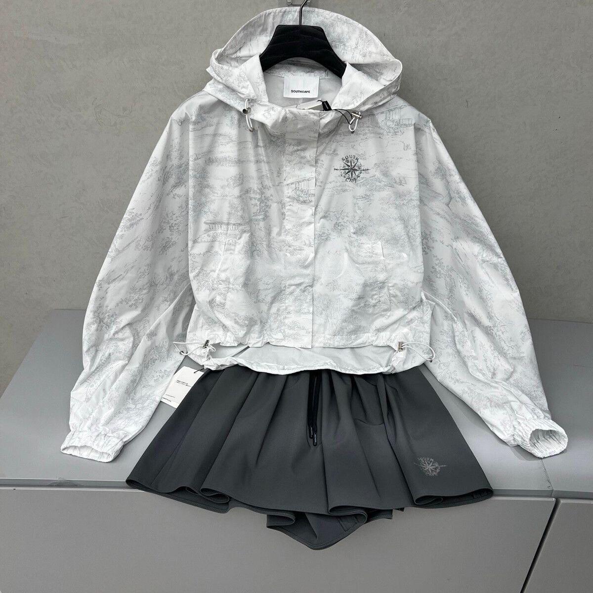韩国高尔夫服26新款女士夏季印花连帽防晒薄款户外运动休闲速干衣