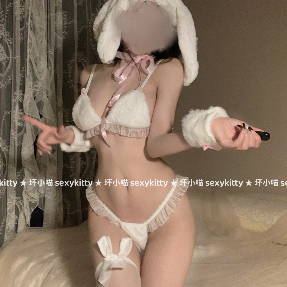 性感毛绒小兔子三点式文胸套装