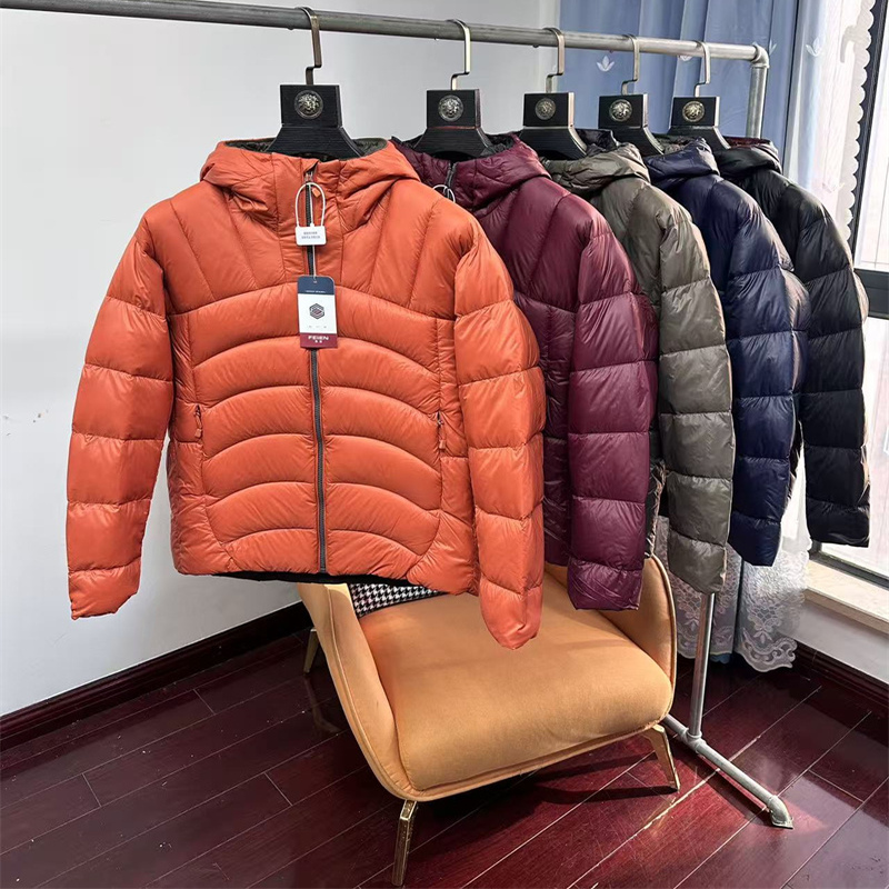 云感蓬松石墨烯热反射保暖羽绒服