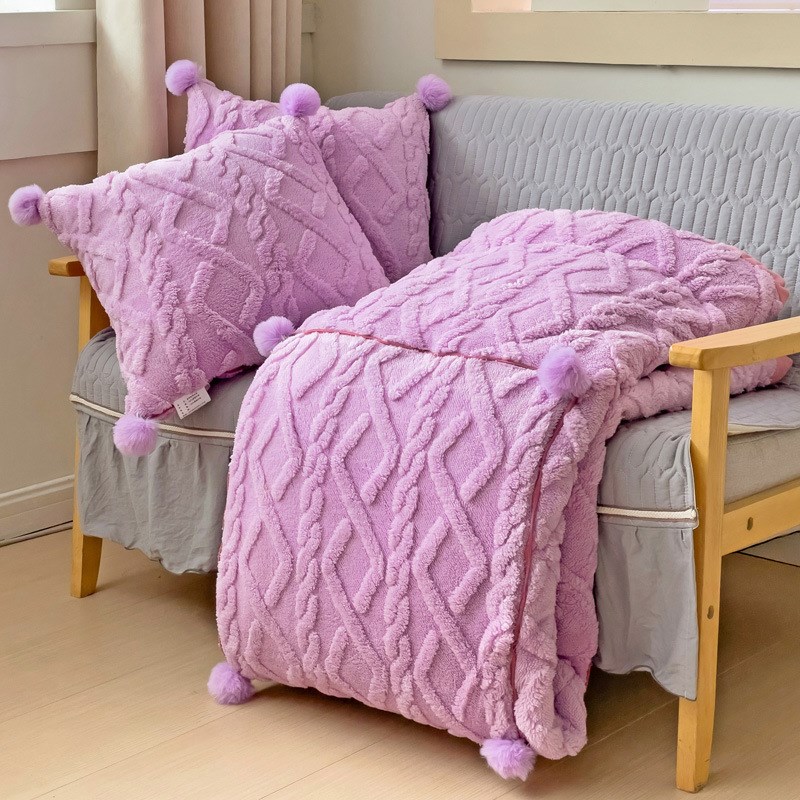 冬季加厚加绒长毛绒抱枕被子两用三合一多功能R靠车用午休午睡靠