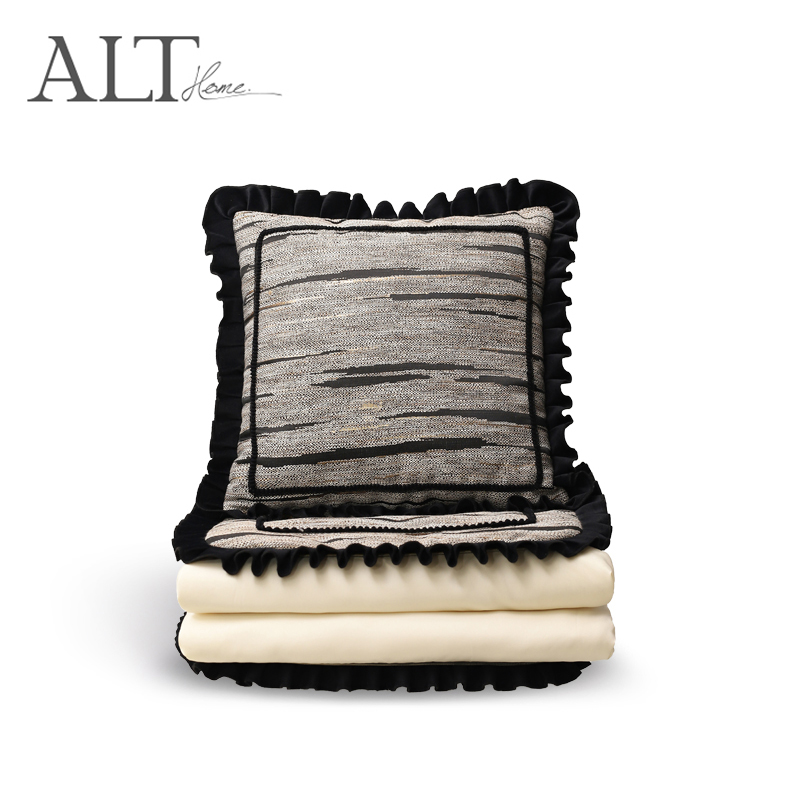 车用抱枕被子两用高档2023新款C汽车载折叠枕头毯子二合一冬季加