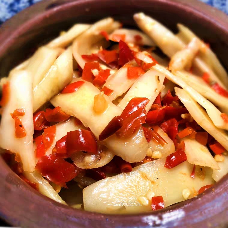 重庆酸辣姜片仔姜生姜咸菜泡椒泡姜香辣辣椒手工剁椒四川泡菜500g