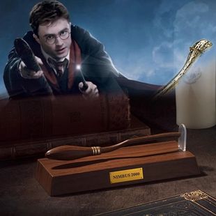 环球影城哈利波特周边光轮2000磁悬浮笔飞天扫帚火弩创意摆件礼物