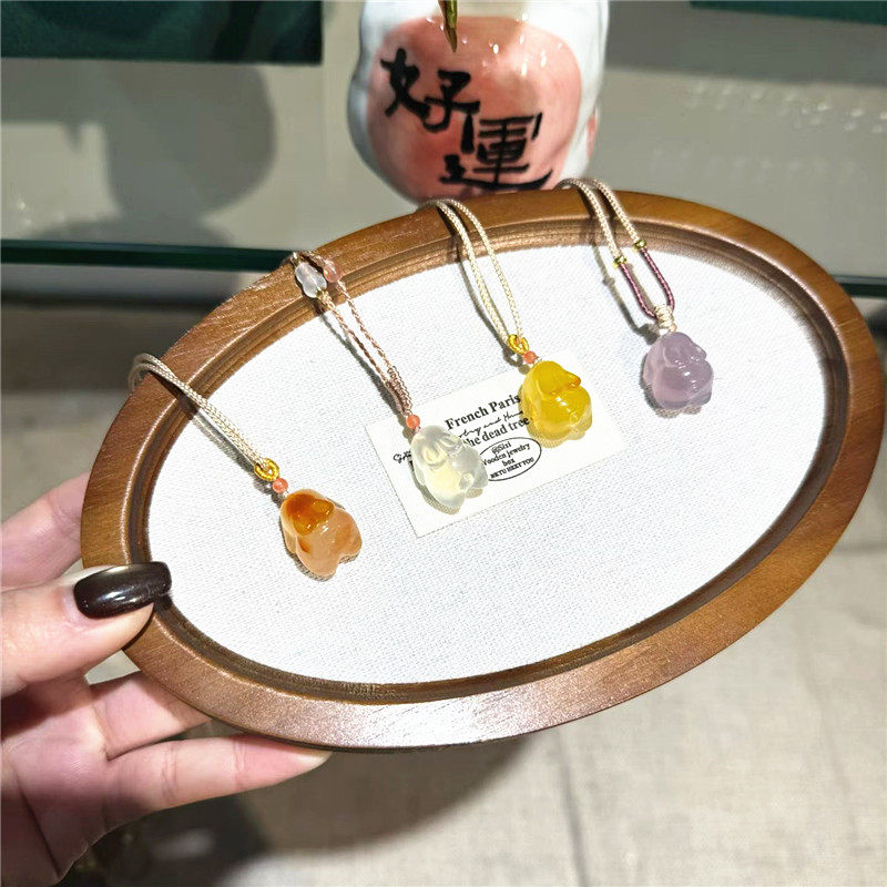 天然高冰玛瑙玉髓情侣马兔吊坠挂件手链毛衣链项链锁骨链女饰品