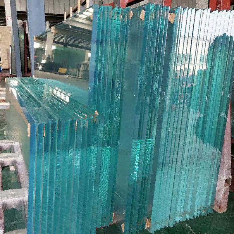 速发生产供应 金晶浮法铁低超白钢化玻璃定 制切孔