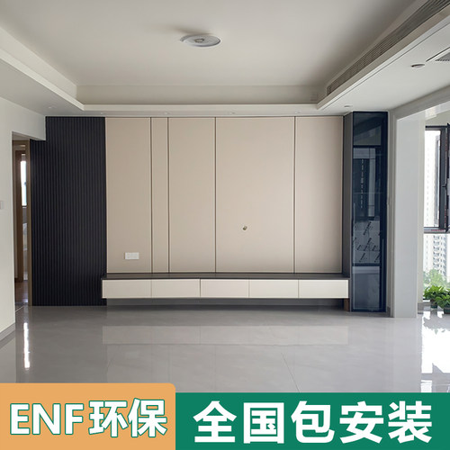 家装木饰面客厅护墙板上门安装