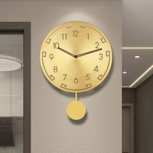 时钟挂钟客厅创意挂墙装 饰现代简约石英钟餐厅黄铜免打孔大气钟表