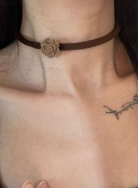 巨舒服秋冬丝绒玫瑰花简约项链choker颈链纯手工复古项链锁骨链女