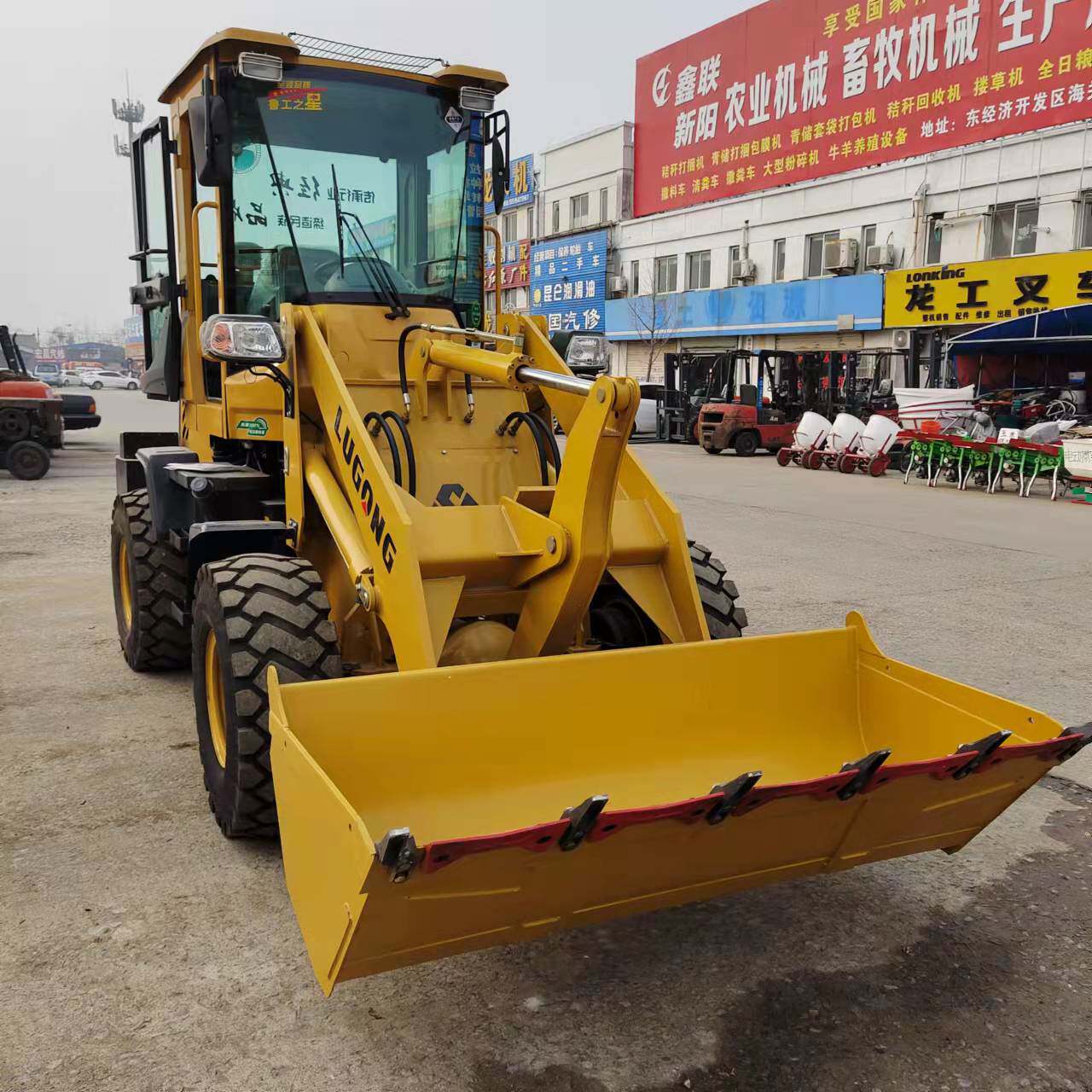 销售小型养殖场用液压轮式抓草机 建筑工程用小铲车