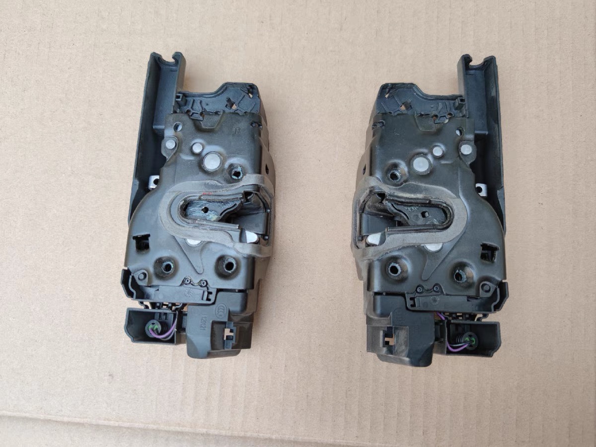 适用奔驰新威霆VITOV260 447 448手动门锁块中门锁机中控锁闭锁器