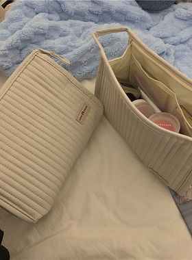 实用好看~化妆包大容量便携高级感新款出差护肤化妆品洗漱收纳包