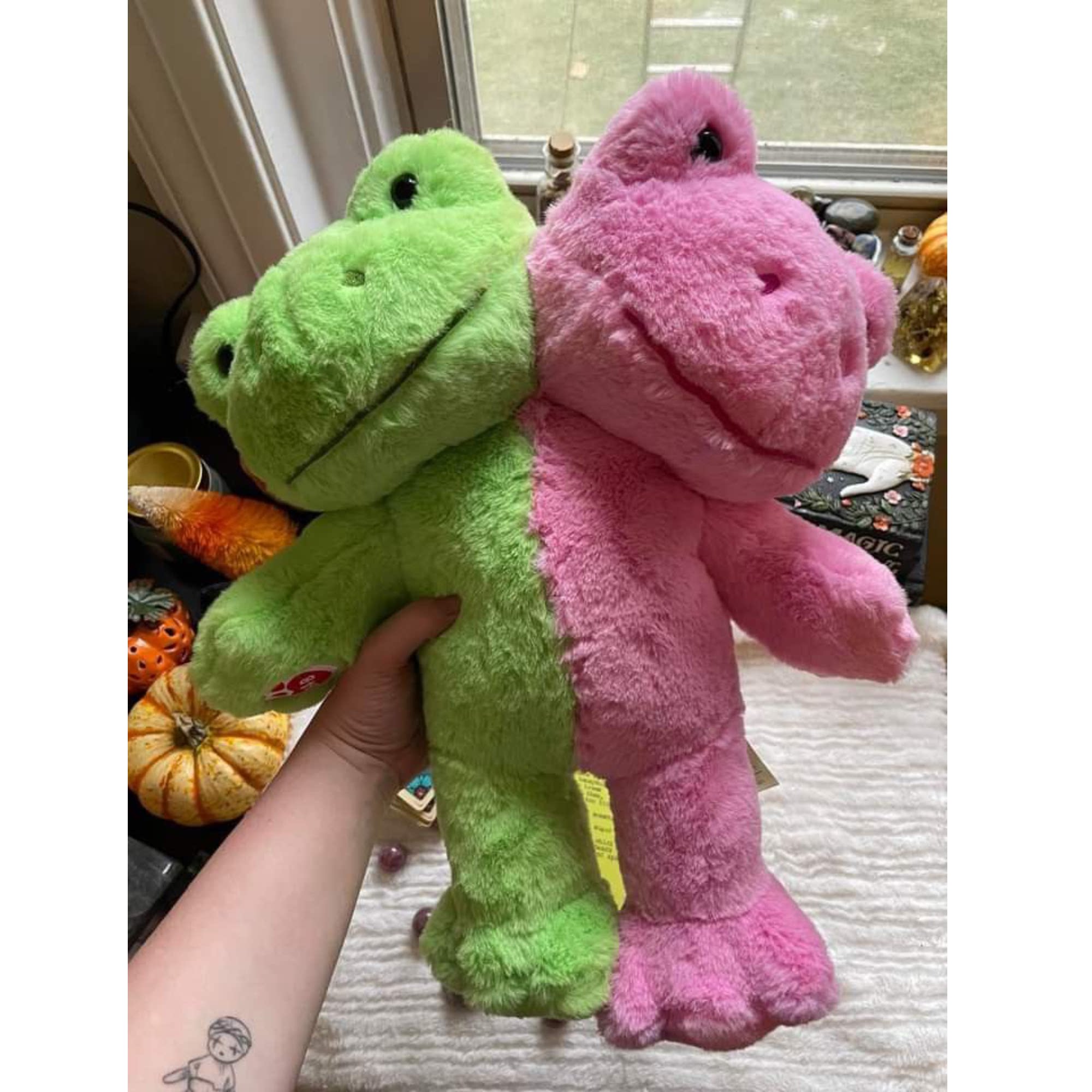 青蛙可爱 玩偶绿色粉色拼在一起蛙蛙可爱英国限定款 ins公仔礼物