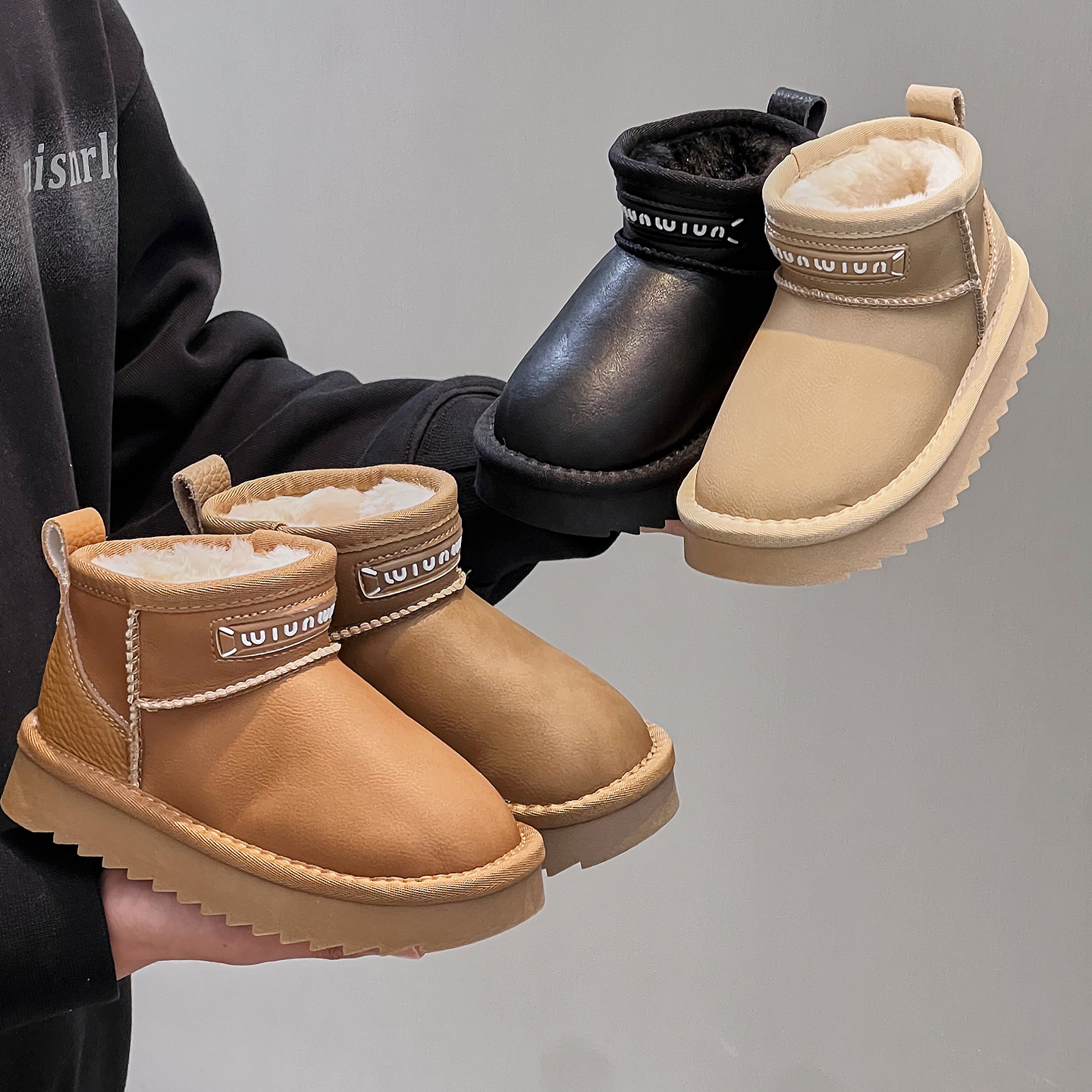 儿童雪地靴2025冬季新款保暖