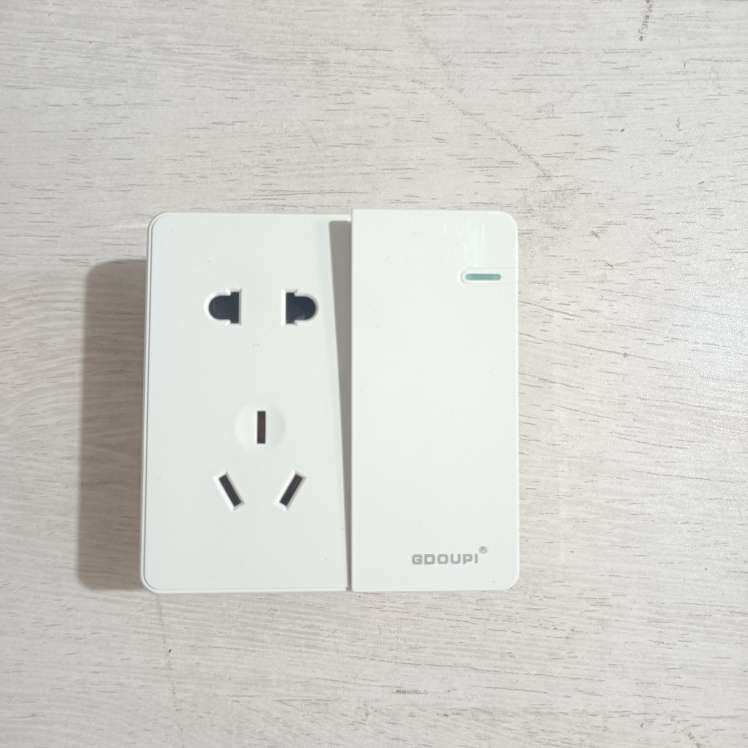 暗装86型面板 一开多控带五孔插座开关三联中途 双刀双掷中继开关