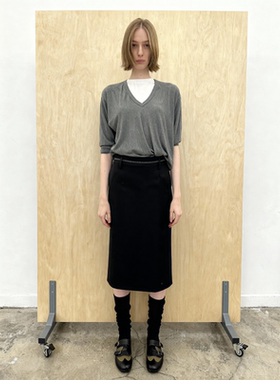 NECESSARY ANANKE秋冬新款黑色修身毛呢半身裙