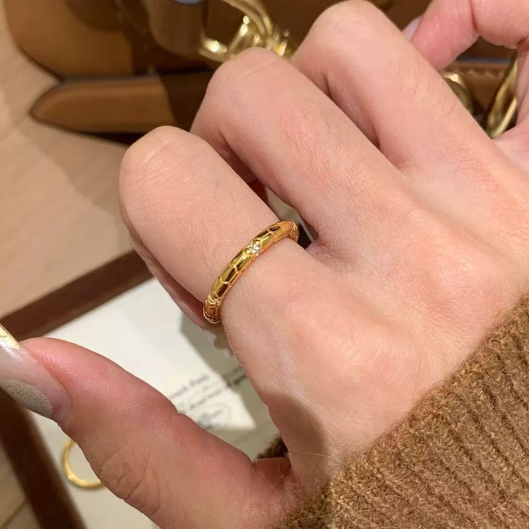 法式复古老钱风镶钻灵蛇戒指女轻奢简约百搭小众高级感蛇形尾戒