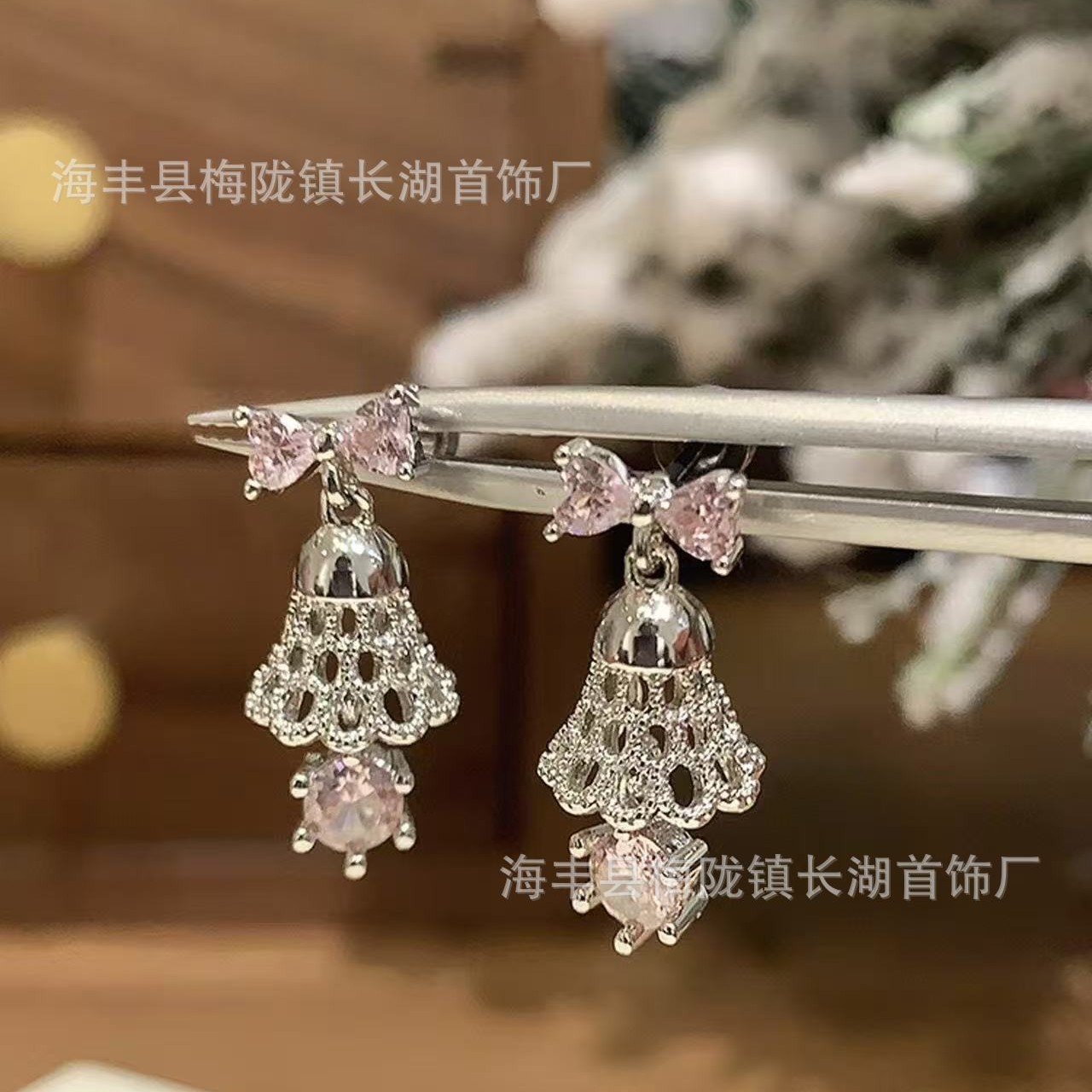 可爱蝴蝶结铃铛吊坠螺丝耳钉小众高级感少女甜美潮流百搭设计感