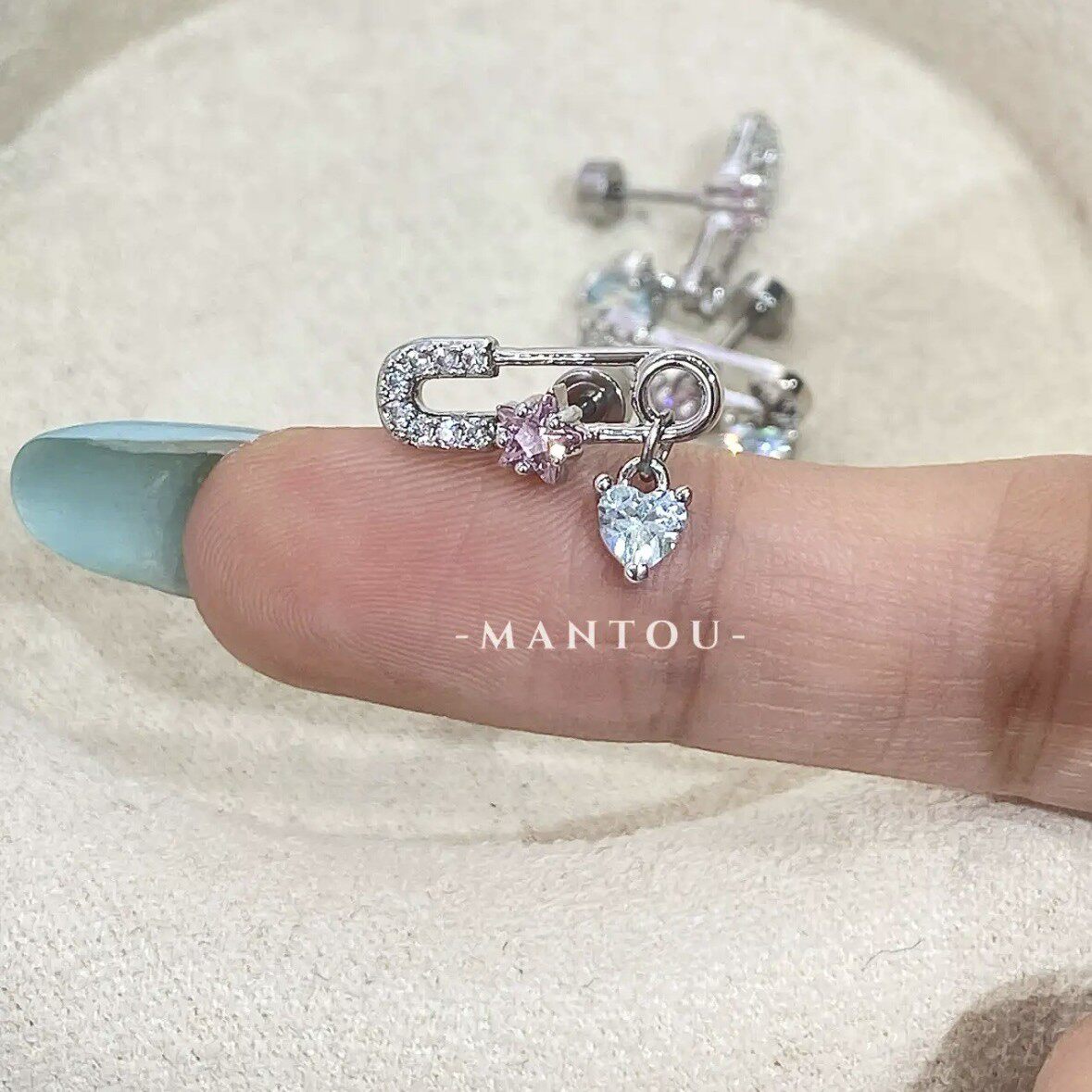 小众设计粉色蓝色爱心锆石别针耳钉耳环耳饰女简约甜美耳骨钉
