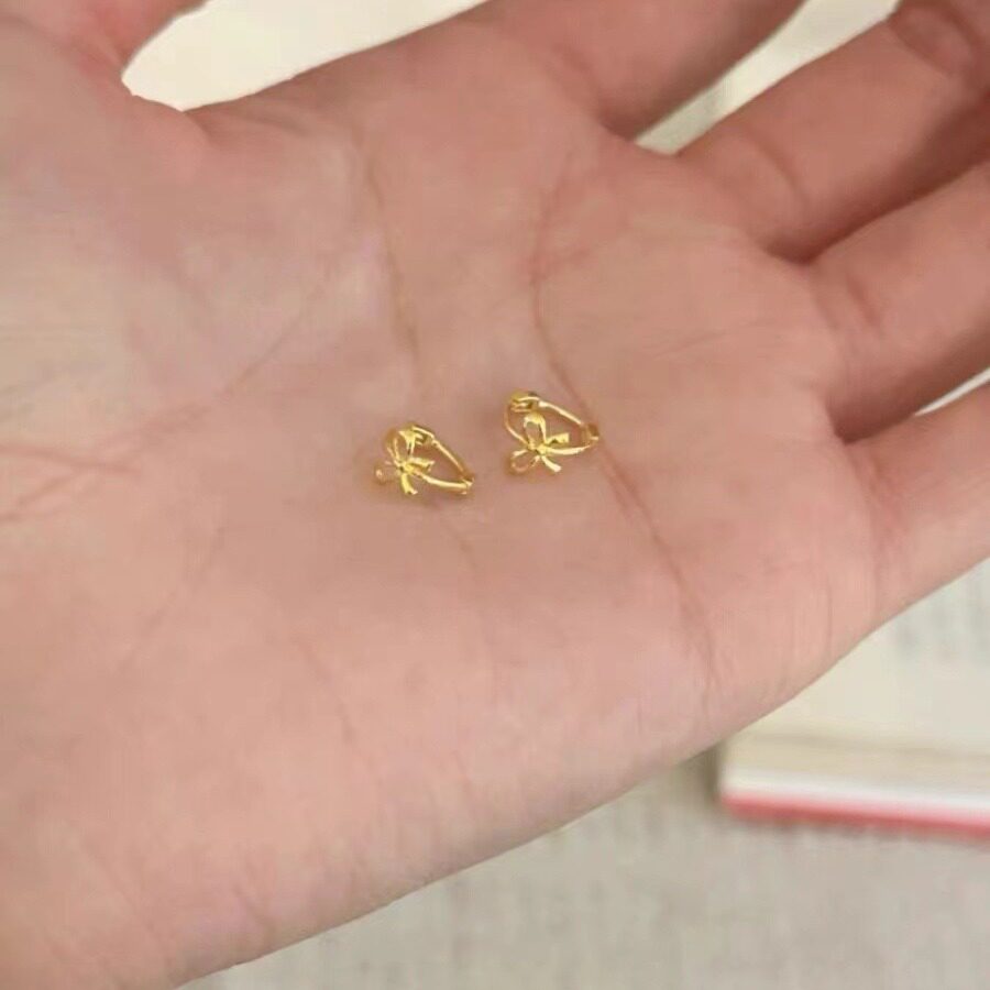 新款金色洋气蝴蝶结mini耳扣甜美气质小众设计耳环百搭迷你耳饰女