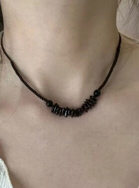 《石榴熟了》系列新中式复古编绳石榴碎石黑色可调节项链女士新款