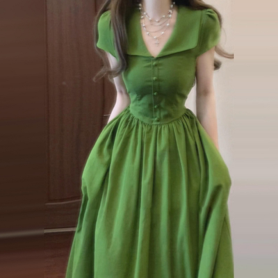 法式巨好看绿色连衣裙子女2025夏季新款独特漂亮掐腰夏日绝美长裙