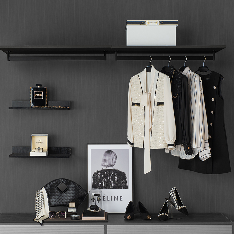 轻奢样板房衣服摆件衣帽间装饰品
